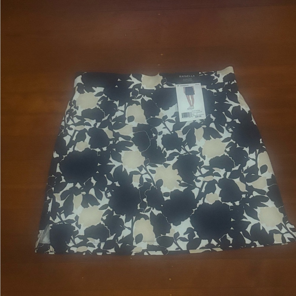 NWT Rafaella Black, White and Floral Skort